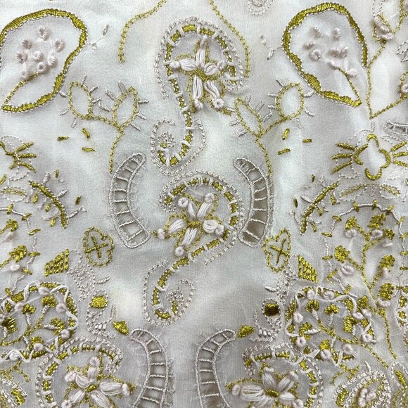 Chelsea and Violet White and Gold Sleeveless Dress - Picture 4 of 8